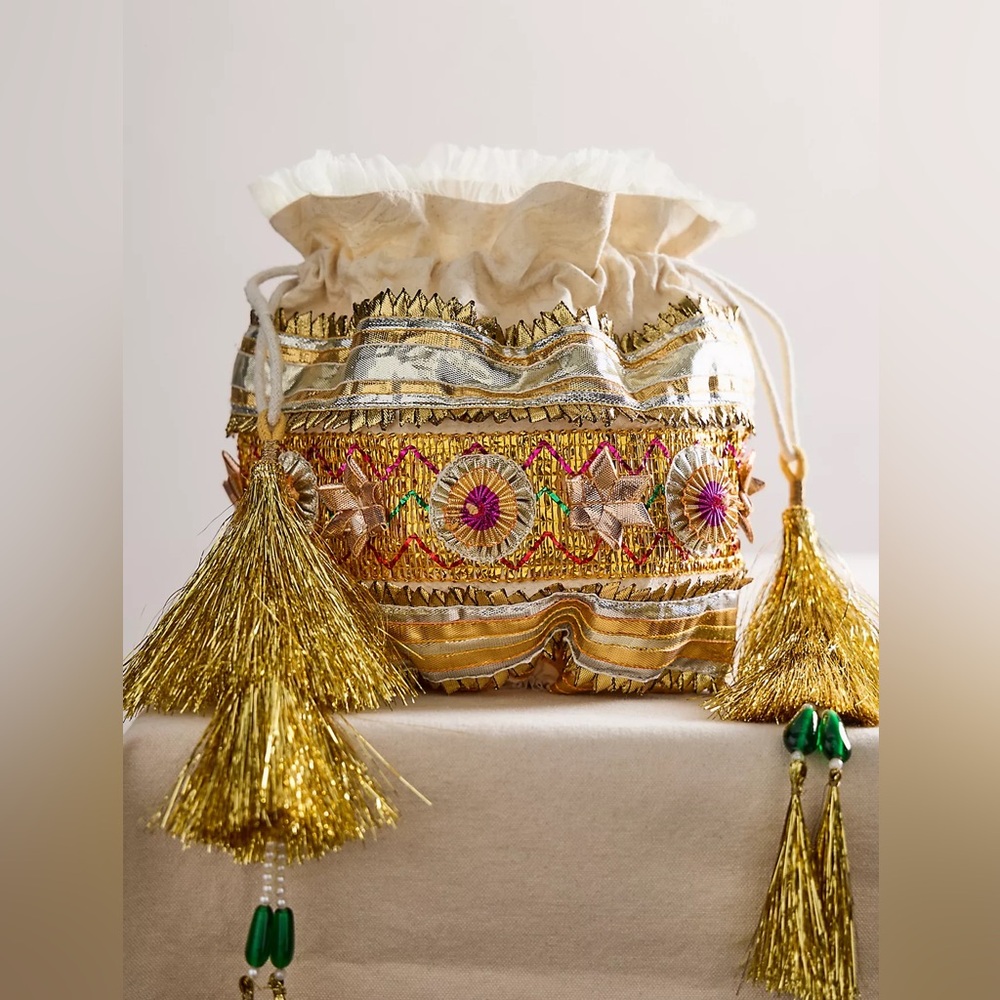💰 FREE WITH $80 PURCHASE! Seasons Sparkle Mini Gift Sack